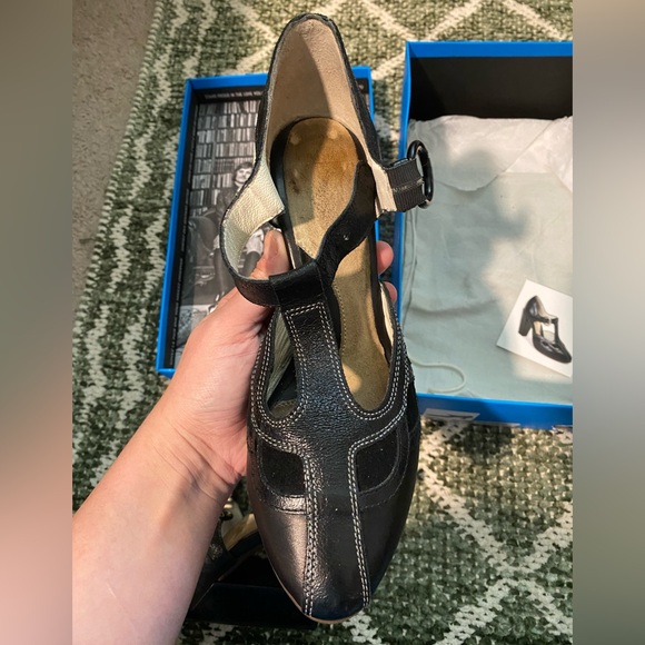 John Fluevog Sigourney Black Leather Heels - Picture 13 of 16